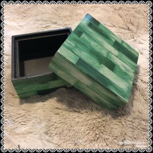 Green Hardwood Effect Jewelry or Keepsake Box